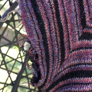 🔴2/$10 Ecote rugged knit striped tunic top distressed edges